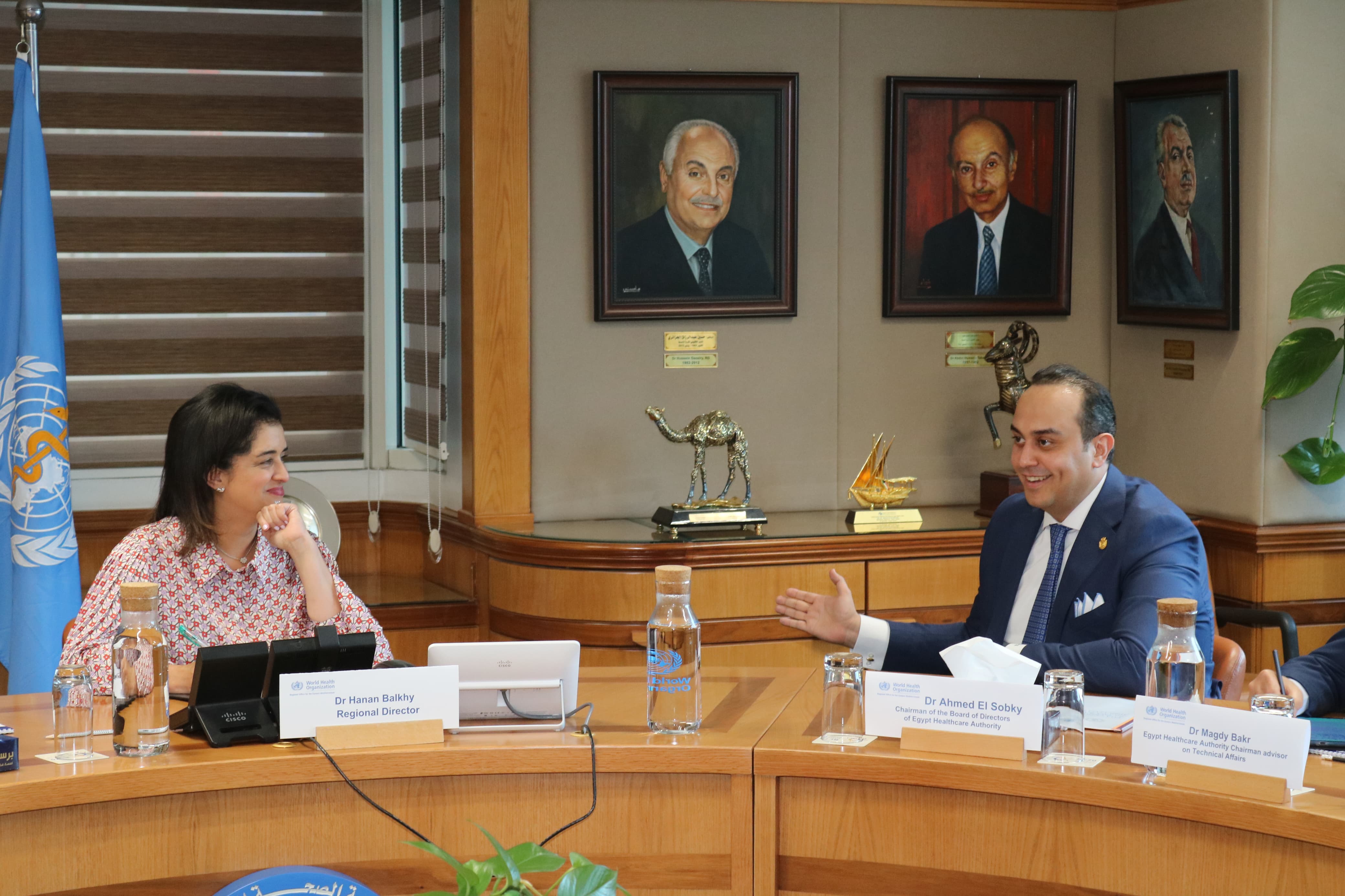 The Chairman of the Health Care Authority meets with the Director of the North and Eastern Mediterranean Region of the World Health Organization)